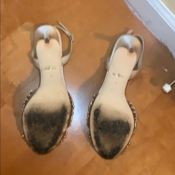 Badgley Mischka Comfortable 3 1/4 Heels Size 9 - Picture 4 of 8